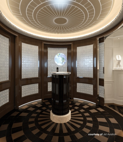 Theo Boeing, thiết kế nội thất của BBJ 777X được thực hiện bởi 3 hãng Greenpoint Technologies, Jet Aviation và Unique Aircraft Design. Đầu tiên là của Jet Aviation với thiết kế lối vào đầy phong cách.