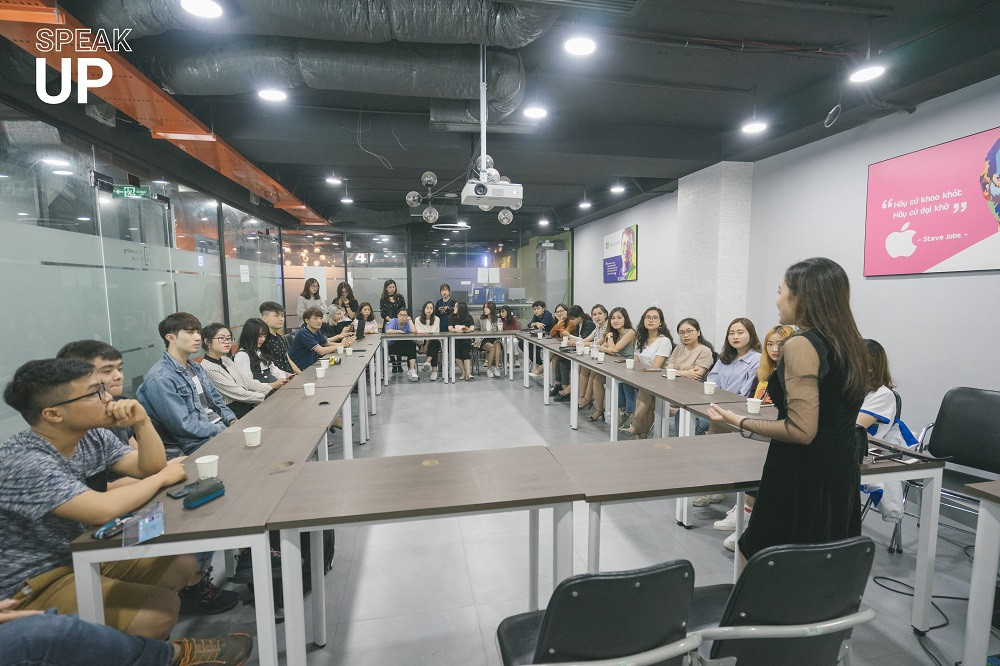 22 thí sinh xuất sắc nhất có mặt trong buổi gặp mặt giao lưu đầu tiên.