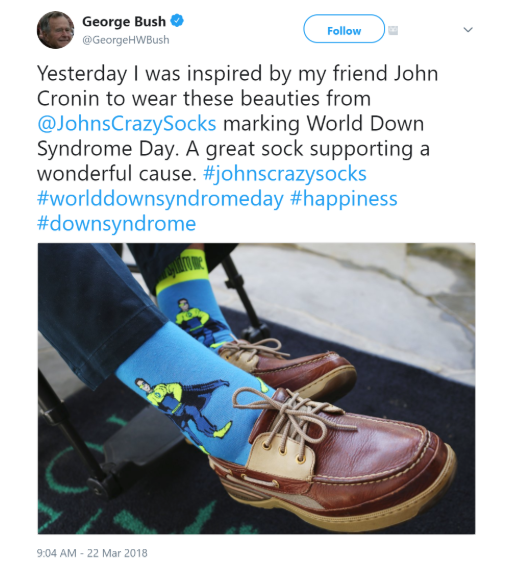 Cựu Tổng thống Mỹ George H.W. Bush viết về vớ John's Crazy Socks trên Twitter. ẢNH: CHỤP MÀN HÌNH TWITTER Cựu Tổng thống Mỹ George H.W. Bush viết về vớ John's Crazy Socks trên Twitter. ẢNH: CHỤP MÀN HÌNH TWITTER