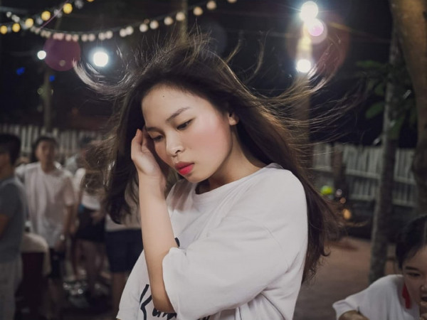 Bạn Tống Kiều Trang Thảo trường THPT Chuyên Hà Giang với điểm thi cao chót vót 9.6 Toán, 9.5 Lý, 9.5 Hóa và 9.75 Sinh.