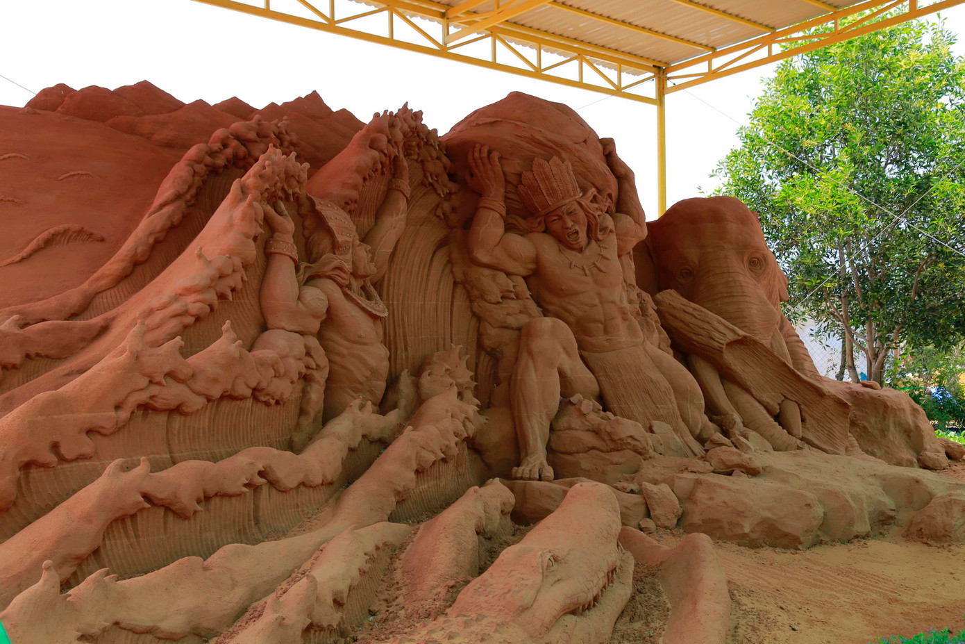 Ngắm những tác phẩm điêu khắc này, bạn sẽ thấy cát không chỉ dùng để... xây nhà ảnh 3 Ngắm những tác phẩm điêu khắc này, bạn sẽ thấy cát không chỉ dùng để... xây nhà ảnh 3