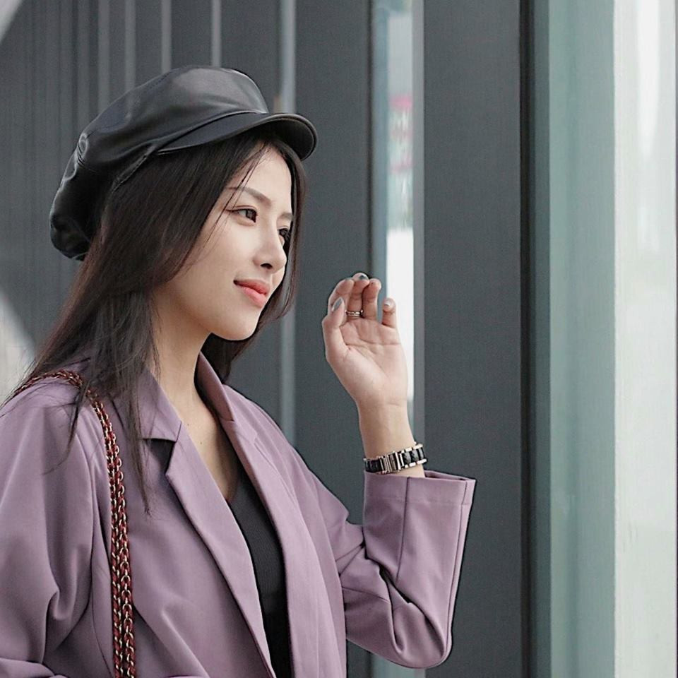 Hiện tại, Khánh Vy vừa làm mẫu ảnh, vừa có công việc kinh doanh riêng. Cả hai đã nảy sinh tình cảm trong lần hợp tác chung cách đây 3 năm. Hiện tại, Khánh Vy vừa làm mẫu ảnh, vừa có công việc kinh doanh riêng. Cả hai đã nảy sinh tình cảm trong lần hợp tác chung cách đây 3 năm.