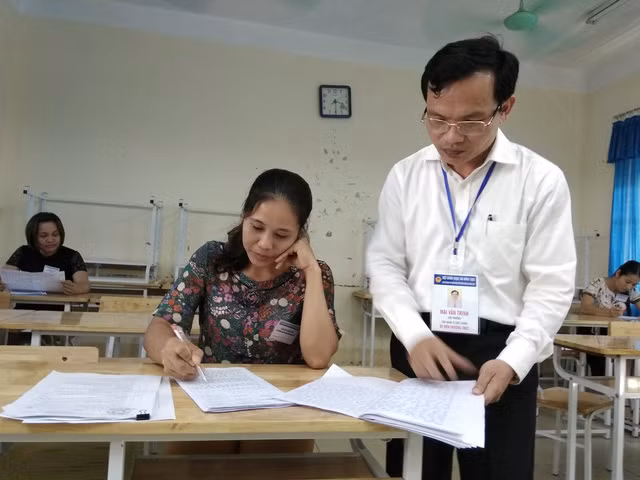 Ông Mai Văn Trinh - Cục trưởng Cục Quản lý chất lượng kiểm tra chấm thi môn Ngữ văn kỳ thi THPT quốc gia 2018 ở Hòa Bình trước đó. Ảnh: Mỹ Hà
