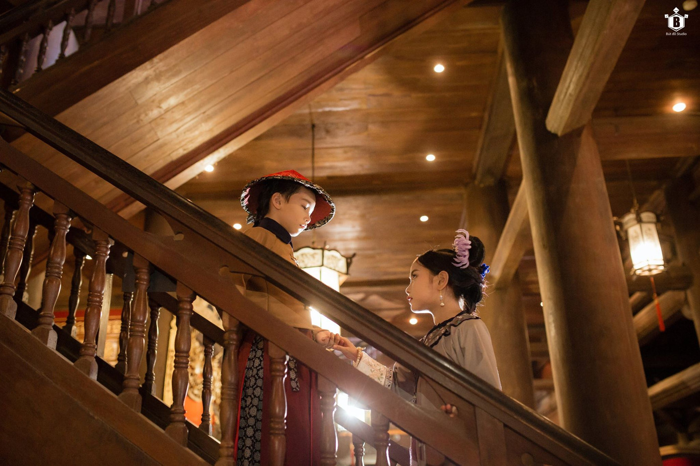 Bộ ảnh được thực hiện vỏn vẹn trong 3 giờ đồng hồ tại Văn Miếu, Hà Nội.