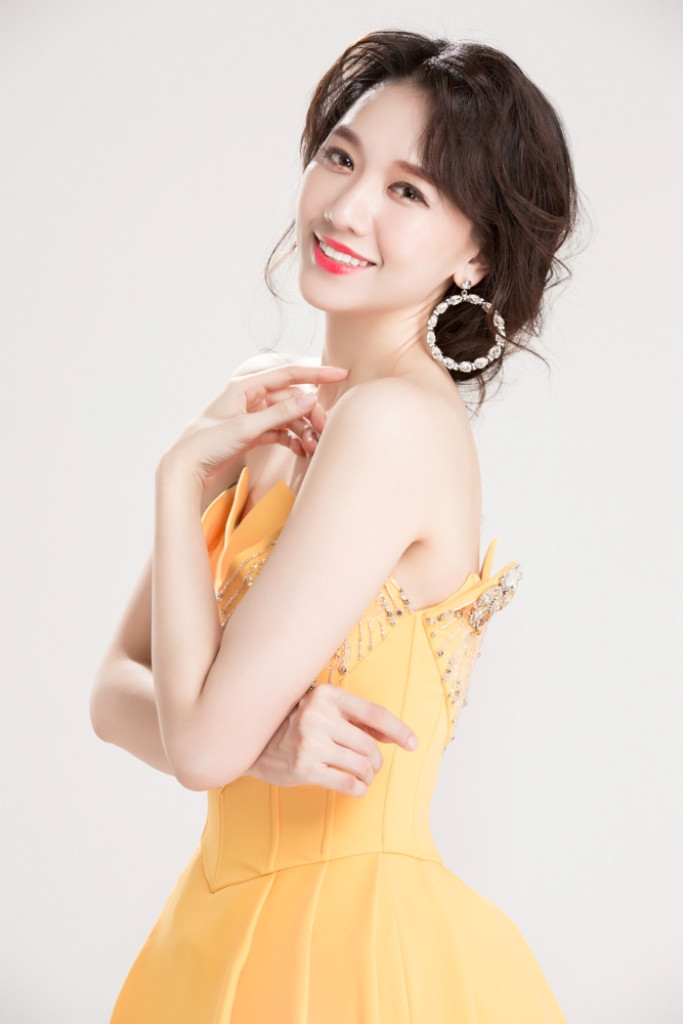 Sinh năm 1985, Hari Won vẫn trẻ trung với vẻ đẹp “không tuổi&quot;