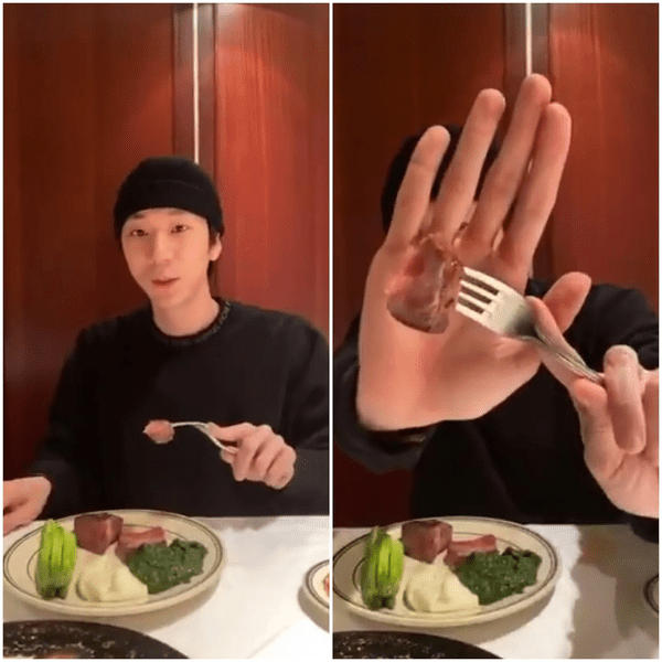 Timoteo vốn có kinh nghiệm làm mukbang từ trước nên đã bày cho Kai cách giới thiệu món ăn sao cho thật chuyên nghiệp, theo đúng cách mà các Youtuber ẩm thực thường làm. Đó là giơ bàn tay làm nền để món ăn nổi bật và rõ nét nhất.