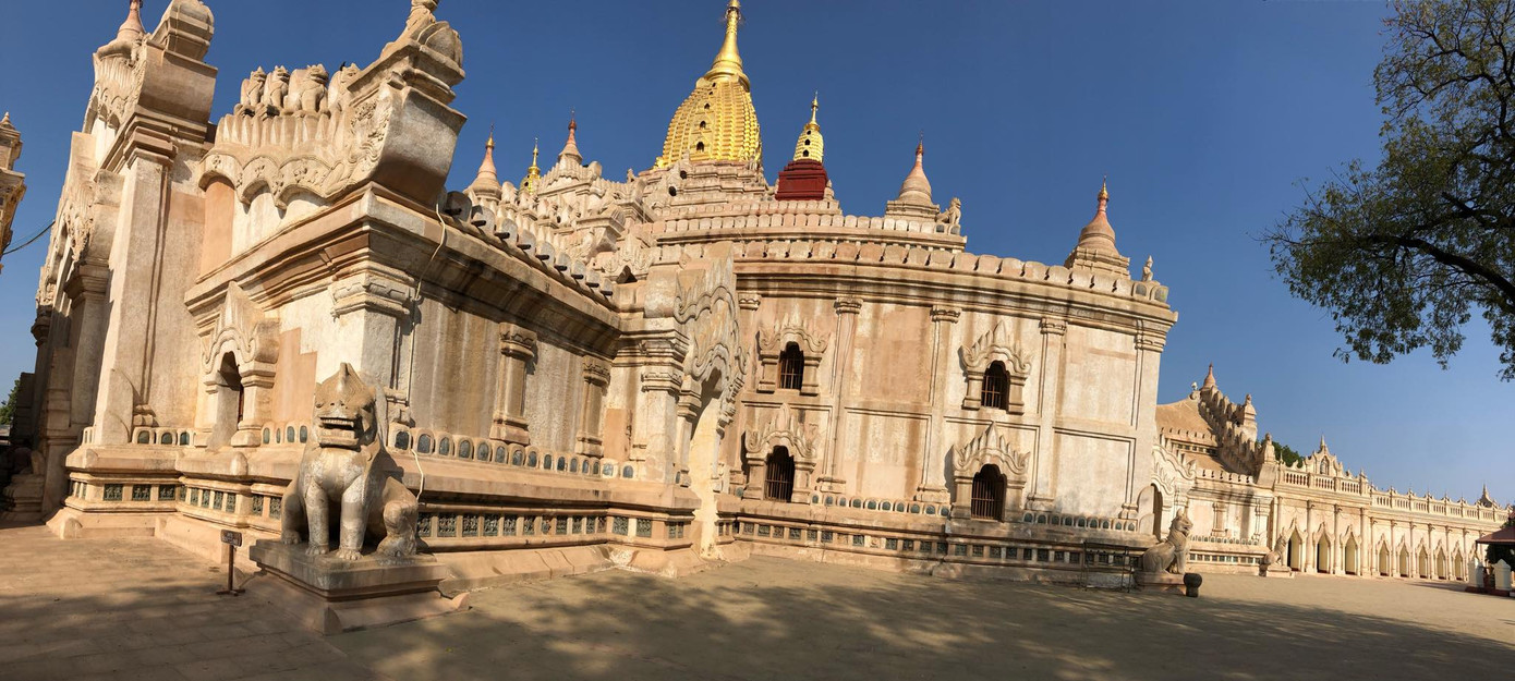 Cả một đế chế hiện ra