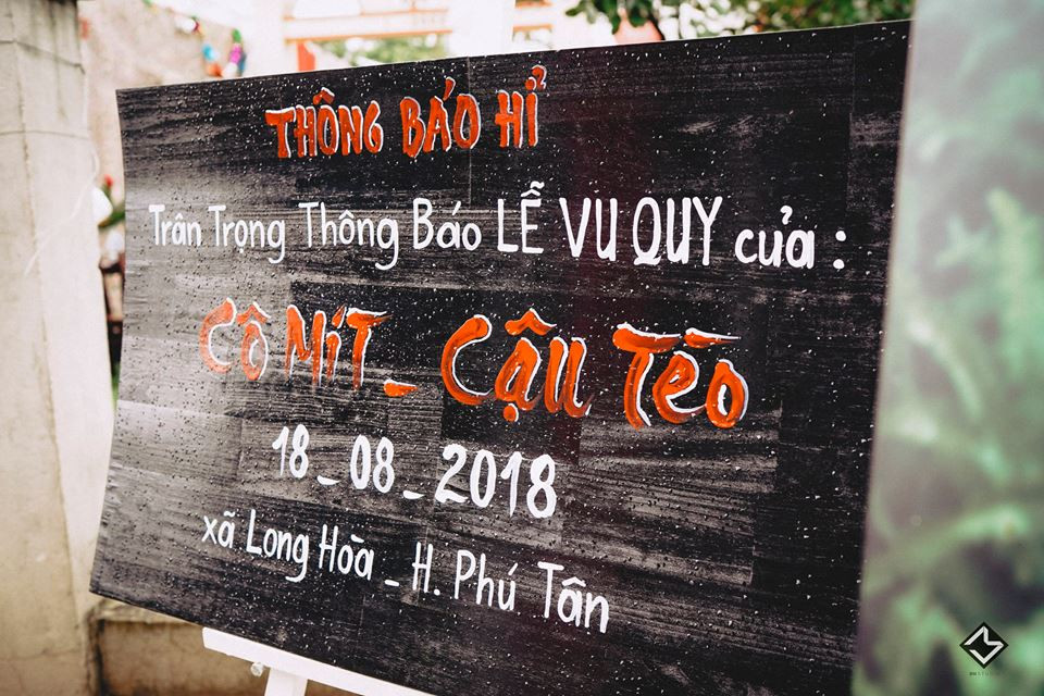 Thông báo hỉ đơn giản, ngộ nghĩnh đúng chất "thập niên 90". Thông báo hỉ đơn giản, ngộ nghĩnh đúng chất "thập niên 90".