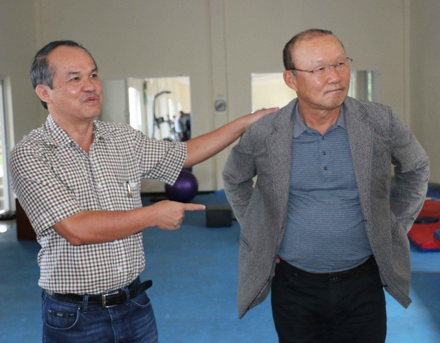 Dù không còn giữ cương vị PCT phụ trách tài chính của VFF, nhưng bầu Đức khẳng định vẫn sẽ chi tiền lương cho HLV Park Hang Seo đến tận khi ông Park kết thúc hợp đồng với VFF.