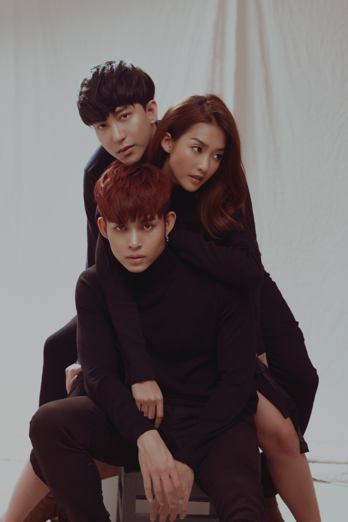 Thích thú với bộ hình đậm chất ngôn tình của Khả Ngân - Jun Phạm - Bê Trần ảnh 1