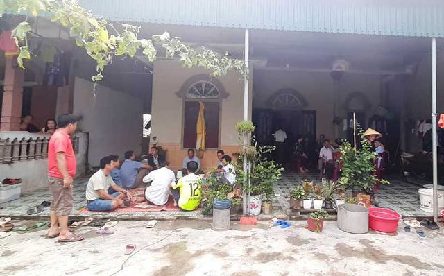 Nhiều gia đình rất lo lắng vì không liên lạc được với người thân trong những ngày qua.