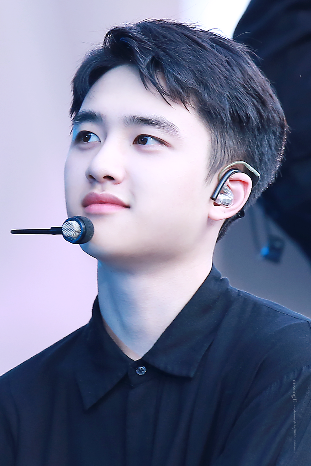 D.O. của EXO bất ngờ vượt nhiều sao nam đình đám để đứng thứ 2 với 102 phiếu (17,8%).