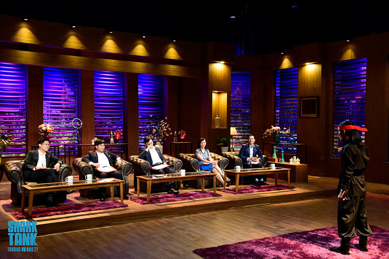 Phạm Mỹ Mãn bèn đáp lại: "Bởi đó nên em mới cần marketing. Không game nào chiến thắng mà không có marketing, anh hiểu không?"