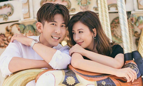 Nam diễn viên trẻ luôn bên cạnh chăm sóc Tịnh Văn.