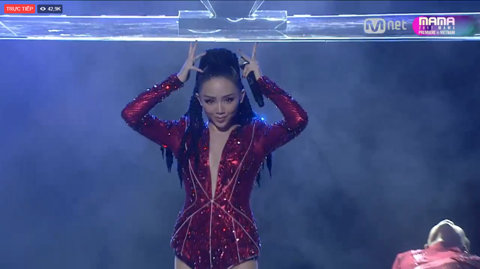 TRỰC TIẾP "MAMA 2017": Tóc Tiên diễn mở màn với màn live "thần sầu" 3 bản hit ảnh 26