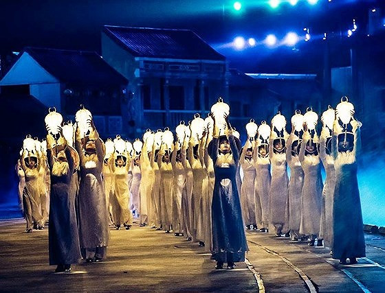 Để lan tỏa không khí hân hoan đón chào năm mới từ miền đất di sản đến với hàng triệu khán giả, sự kiện sẽ được chiếu trong chương trình Đếm ngược Chào năm mới trên sóng VTV3. Để lan tỏa không khí hân hoan đón chào năm mới từ miền đất di sản đến với hàng triệu khán giả, sự kiện sẽ được chiếu trong chương trình Đếm ngược Chào năm mới trên sóng VTV3.