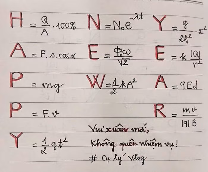Lời chúc của thầy dạy Lý khiến lớp học thích thú.