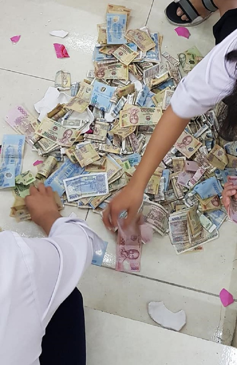 Toàn những "nông dân" mát tay nuôi lợn béo tốt quá.