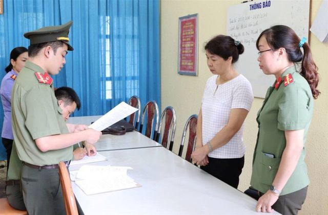 Bị can Nguyễn Thanh Nhàn, Phó Trưởng phòng Khảo thí và Quản lý chất lượng giáo dục thuộc Sở GD&ĐT bị khởi tố liên quan đến gian lận thi cử (Ảnh: Bộ Công an). Bị can Nguyễn Thanh Nhàn, Phó Trưởng phòng Khảo thí và Quản lý chất lượng giáo dục thuộc Sở GD&ĐT bị khởi tố liên quan đến gian lận thi cử (Ảnh: Bộ Công an).