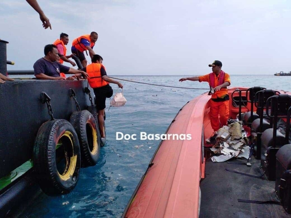 Công tác tìm kiếm và cứu hộ đang được tiến hành khẩn trương.