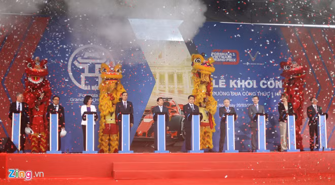 Trường đua F1 tại Hà Nội bắt đầu được xây dựng từ ngày 20/3. Ảnh: Kiệt Trần.