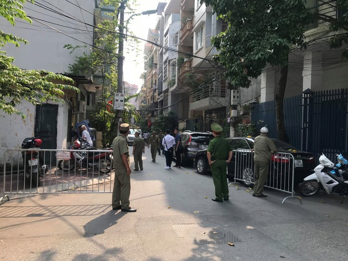 Công an phong toả hiện trường. Công an phong toả hiện trường.