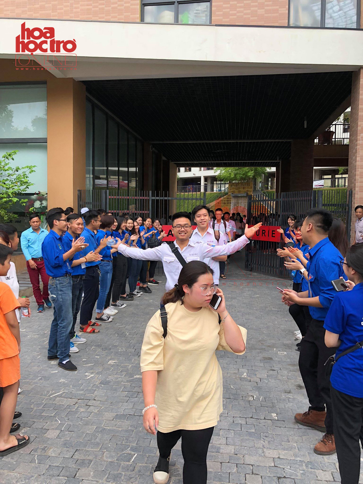 Các bạn đều khá lạc quan với kết quả thi của mình.