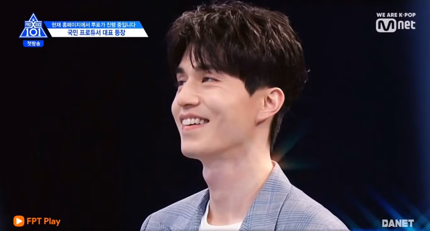 Nhan sắc của đại diện Lee Dong Wook...