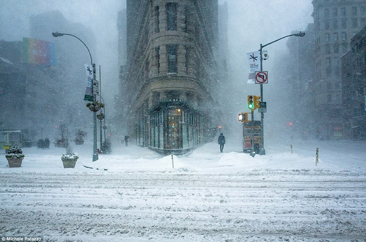Bão tuyết trắng trời ở New York, Mỹ. Đây là tác phẩm của nhiếp ảnh gia Michele Palazzo.