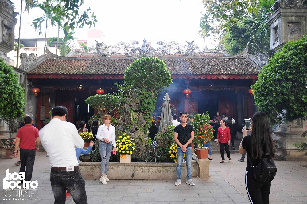 Đây cũng là dịp để bạn bè có thể gặp gỡ, giao lưu nhân dịp đầu Xuân.