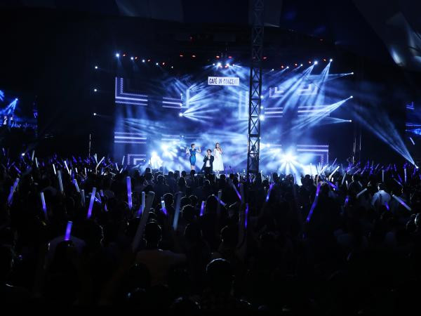 2000 khán giả trẻ hòa giọng cùng Hà Anh Tuấn và Phương Linh ảnh 3