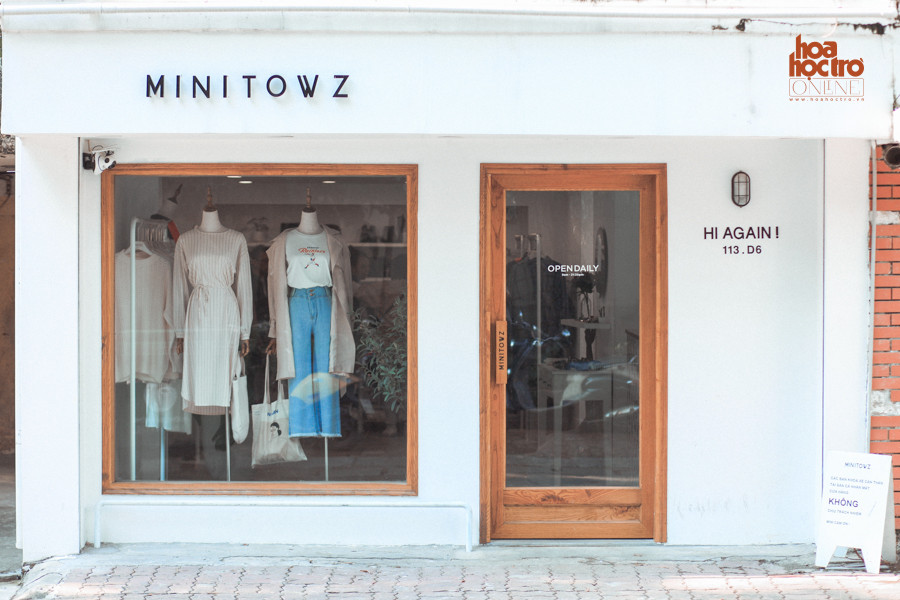 Không gian đậm chất Hàn trên con phố Đặng Văn Ngữ.