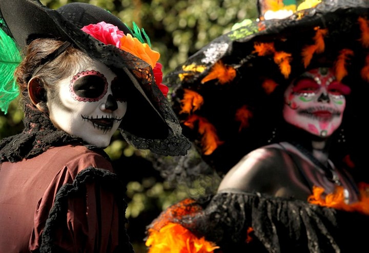 Ngày của người chết cũng trở thành nguồn cảm hứng của nhiều bộ phim, trong đó có bộ phim hoạt hình Coco nổi tiếng của hãng Disney công chiếu năm 2017.