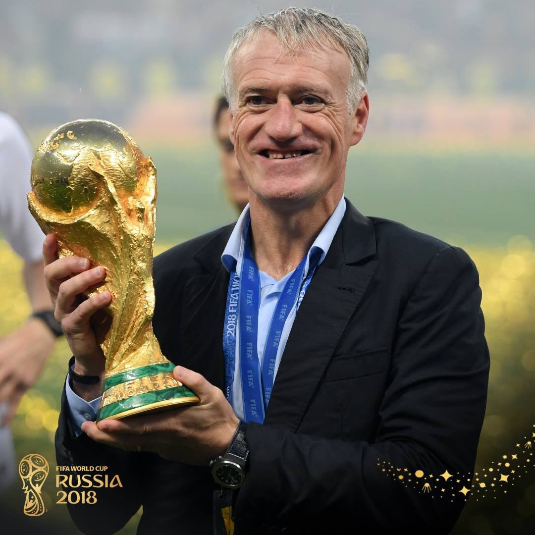 HLV Didier Deschamps đã viết tên mình vào huyền thoại.
