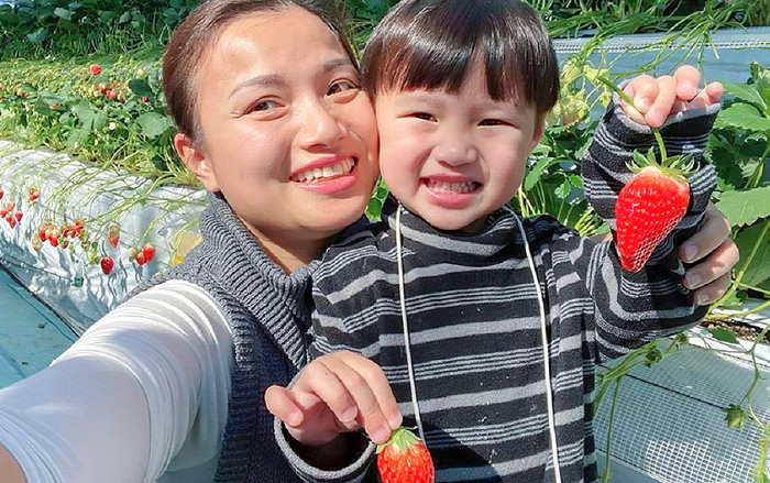 Quỳnh Trần JP bật mí cho người xem đã tìm được cách để bé Sa có thể cùng quay vlog. (Ảnh: Quỳnh Trần JP/ YouTube)