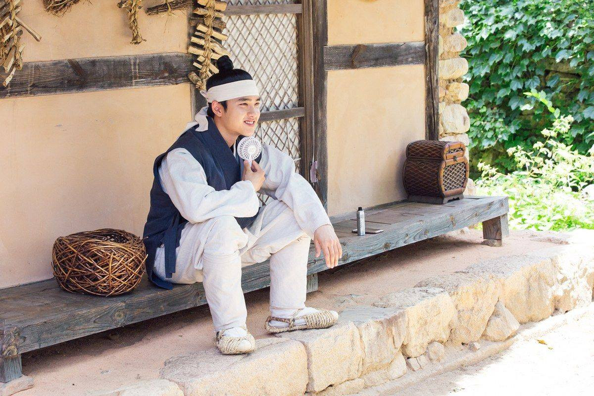 Một quạt thế này chưa đủ mát