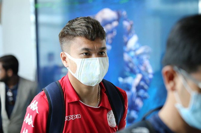 Tiền vệ tấn công Trần Phi Sơn