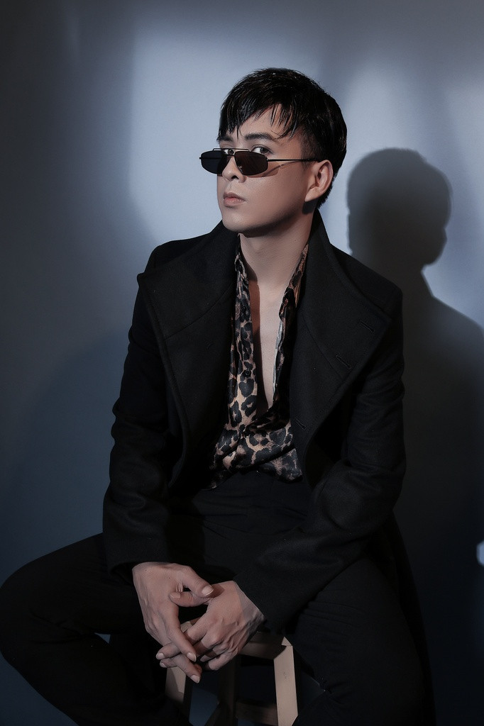 Hình ảnh soái ca lần này cũng sẽ được anh duy trì cho những dự án được hé lộ trong thời gian cuối năm và chào đón xuân mới 2019.