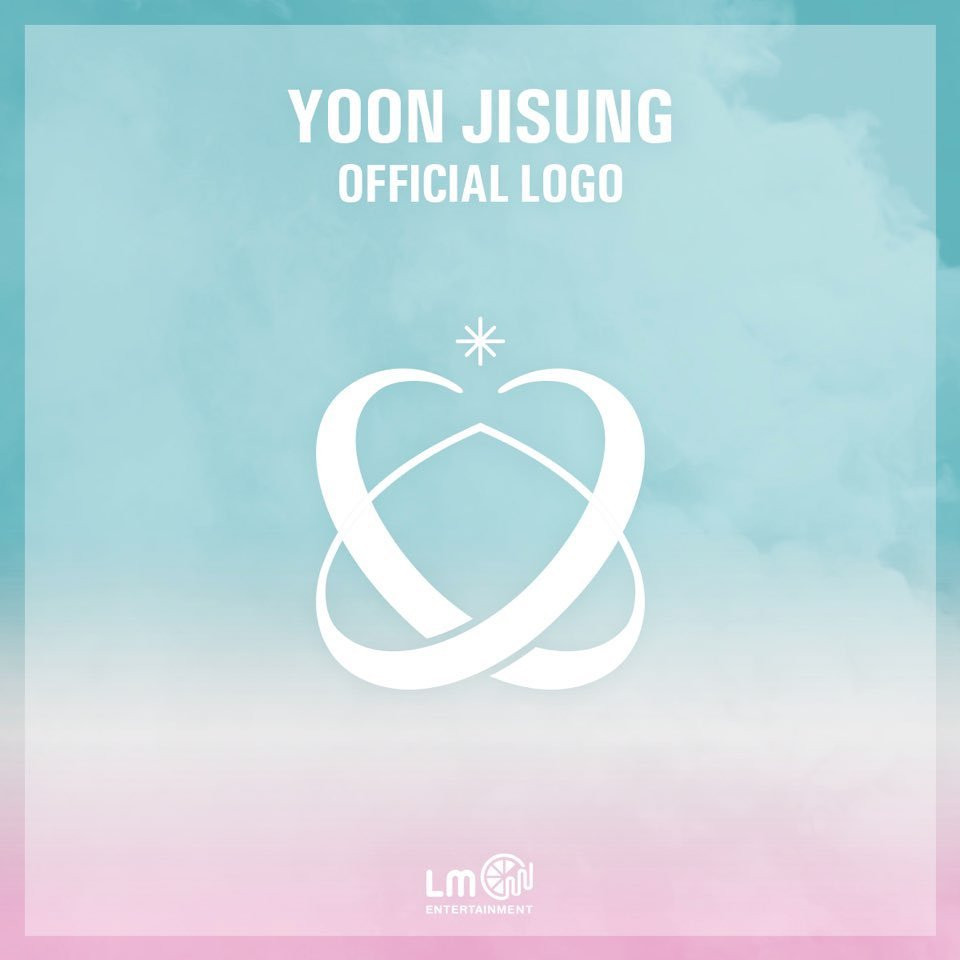 Logo với thiết kế hai hình trái tim đan cài vào nhau, phía trên là một ngôi sao tỏa sáng! Logo với thiết kế hai hình trái tim đan cài vào nhau, phía trên là một ngôi sao tỏa sáng!