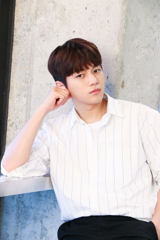 Lâu rồi Infinite không có hoạt động nổi bật, nhưng dân tình vẫn luôn nhớ đến L - chàng trai đẹp hơn cả phái nữ.