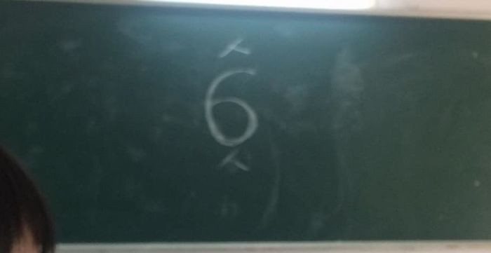 Đề Văn đang được cộng đồng mạng chia sẻ “rầm rộ” ít giờ vừa qua. (Ảnh: Phan Hương Xuân/Group Trường Người Ta)