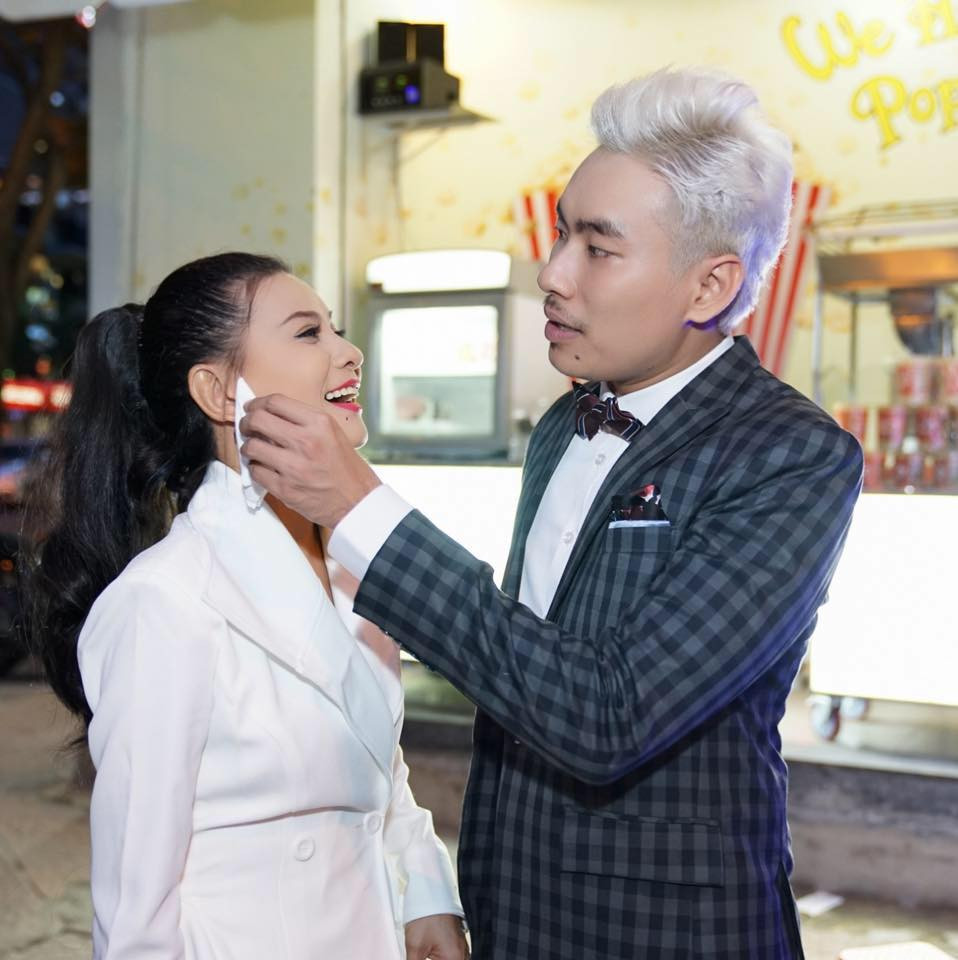 Cả hai khẳng định vẫn sẽ nắm tay nhau đi qua giông bão.