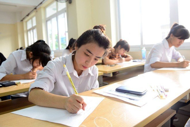 TP.HCM mới đây vừa có đề xuất dời kỳ thi THPT Quốc gia 2020 sang cuối tháng 7, bên cạnh việc cho học sinh, sinh viên trên địa bàn thành phố nghỉ học đến hết tháng 3. (Ảnh minh họa) TP.HCM mới đây vừa có đề xuất dời kỳ thi THPT Quốc gia 2020 sang cuối tháng 7, bên cạnh việc cho học sinh, sinh viên trên địa bàn thành phố nghỉ học đến hết tháng 3. (Ảnh minh họa)