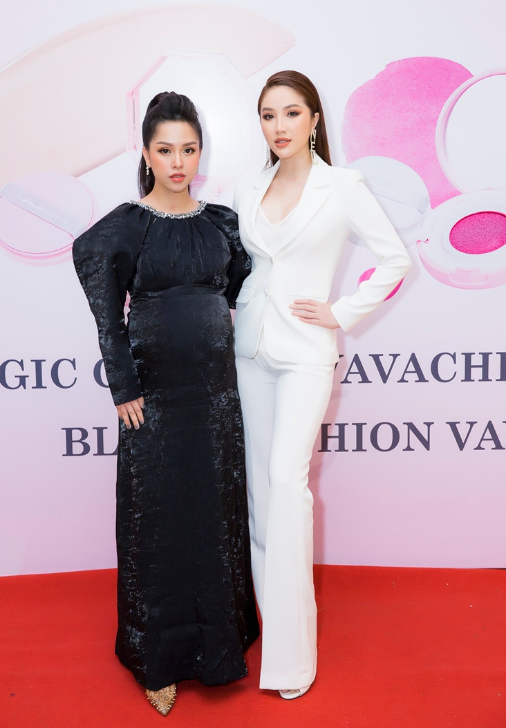 Hai chị em Bảo Thy - Trang Pilla có mối quan hệ thân thiết và thường xuyên hỗ trợ nhau trong công việc kinh doanh.