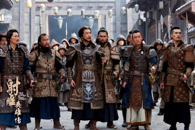 Tay Ping Hui (thứ ba từ trái sang) với tư cách Thành Cát Tư Hãn trong bộ phim truyền hình Anh hùng xạ điêu sản xuất năm 2016. Tay Ping Hui (thứ ba từ trái sang) với tư cách Thành Cát Tư Hãn trong bộ phim truyền hình Anh hùng xạ điêu sản xuất năm 2016.