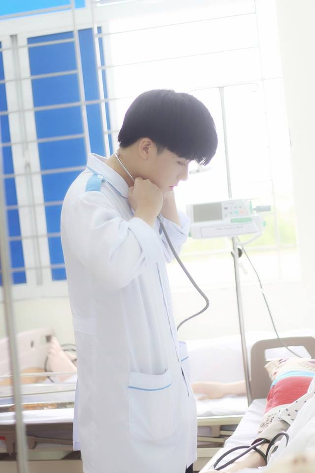 Góc nghiêng thần thánh là đây chứ đâu, gương mặt baby dễ thương quá luôn ấy!