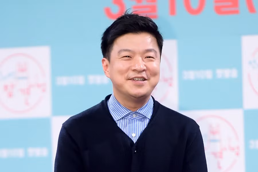 Sau khi vụ bê bối được phơi bày, nam MC 45 tuổi đã phải rời tất cả các chương trình đang đảm nhận.