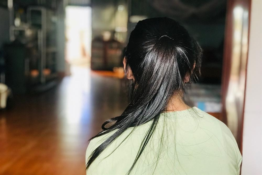 Là người quay clip nữ sinh bị đánh ở Hưng Yên, Q. cho hay em rất muốn đến xin lỗi bạn Y nhưng bây giờ rất sợ ra khỏi nhà. Ảnh: Vietnamnet