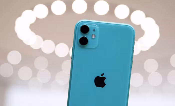 Giá bán tốt có thể khiến nhu cầu iPhone tăng trong những tháng cuối năm, cận Tết Nguyên đán. (Ảnh: DigitalTrends)