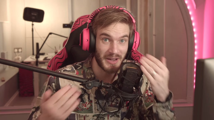 PewDiePie quyên góp cho nạn nhân cháy rừng ở Úc 37 triệu đồng nhưng lại bị một số cư dân mạng chỉ trích vì đang có trong tay 300 tỷ đồng. (Ảnh: PewDiePie/YouTube)